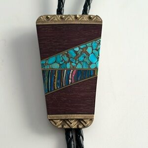 Beautifully made gem inlay bolo tie/ necklace